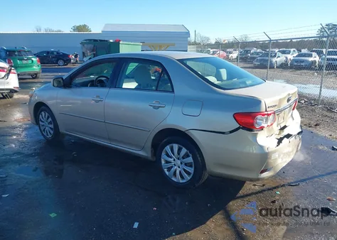 2013 Toyota Corolla Le z USA, uszkodzony, nr VIN 2T1BU4EE2DC020836